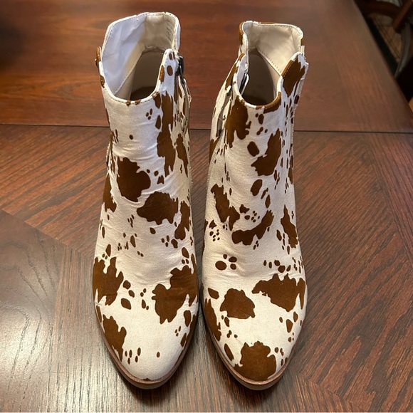 Altar’d State Emery Ivory Tan Brown Cow Print Booties Size 8 - Picture 2 of 8